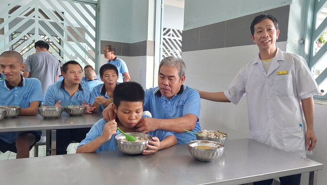 Chuyện xúc động ở Trung tâm Điều dưỡng tâm thần Tân Định- Ảnh 1. Chuyện xúc động ở Trung tâm Điều dưỡng tâm thần Tân Định- Ảnh 1.