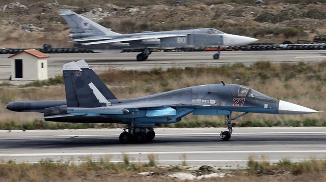 Vì sao Su-34 được coi là 'xương sống' của Không quân Nga?- Ảnh 2. Vì sao Su-34 được coi là 'xương sống' của Không quân Nga?- Ảnh 2.