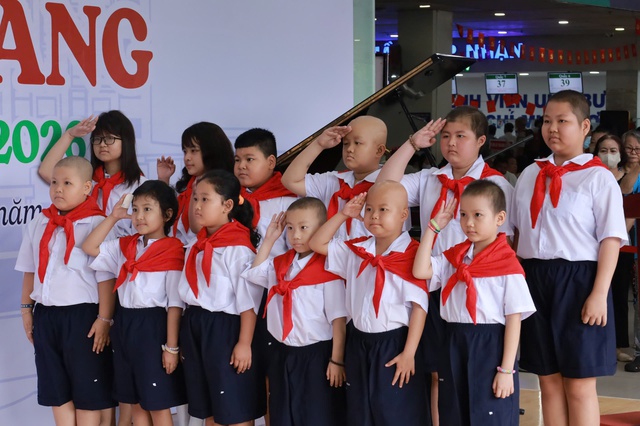 Khai giảng lớp học đặc biệt ở TPHCM tiếp nghị lực cho bệnh nhi ung thư- Ảnh 4. Khai giảng lớp học đặc biệt ở TPHCM tiếp nghị lực cho bệnh nhi ung thư- Ảnh 4.