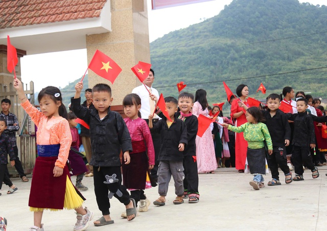 Hân hoan ngày tựu trường nơi địa đầu Tổ quốc- Ảnh 1. Hân hoan ngày tựu trường nơi địa đầu Tổ quốc- Ảnh 1.