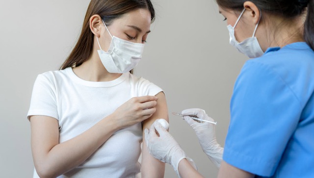 Vì sao zona thường tái phát và gây đau kéo dài?- Ảnh 2. Vì sao zona thường tái phát và gây đau kéo dài?- Ảnh 2.