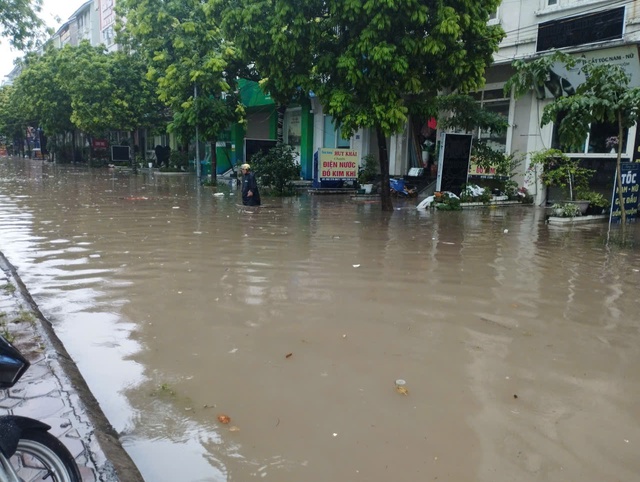 Diễn biến đợt mưa lớn ở miền Bắc do hoàn lưu bão số 7- Ảnh 2. Diễn biến đợt mưa lớn ở miền Bắc do hoàn lưu bão số 7- Ảnh 2.