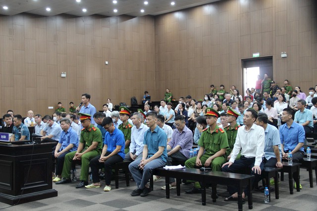 Hình ảnh xét xử các bị cáo trong vụ án Thuận An- Ảnh 3. Hình ảnh xét xử các bị cáo trong vụ án Thuận An- Ảnh 3.
