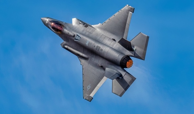 Su-30MK2 Venezuela so kè với F-35A Mỹ- Ảnh 2. Su-30MK2 Venezuela so kè với F-35A Mỹ- Ảnh 2.