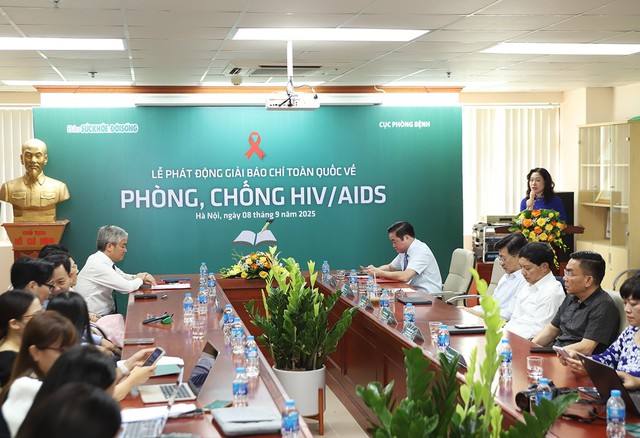 Phát động 'Giải Báo chí toàn quốc về phòng, chống HIV/AIDS năm 2025'- Ảnh 1. Phát động 'Giải Báo chí toàn quốc về phòng, chống HIV/AIDS năm 2025'- Ảnh 1.