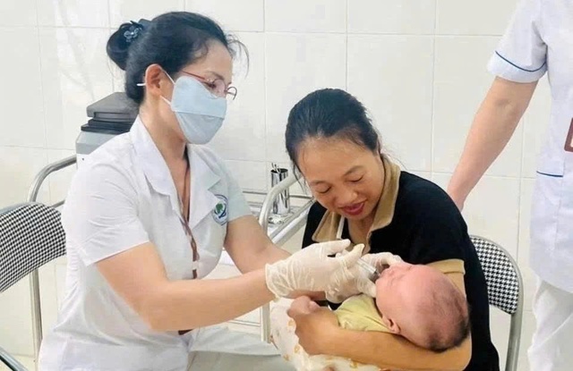 Vì sao trẻ em và người lớn cần uống vaccine tả?- Ảnh 2. Vì sao trẻ em và người lớn cần uống vaccine tả?- Ảnh 2.