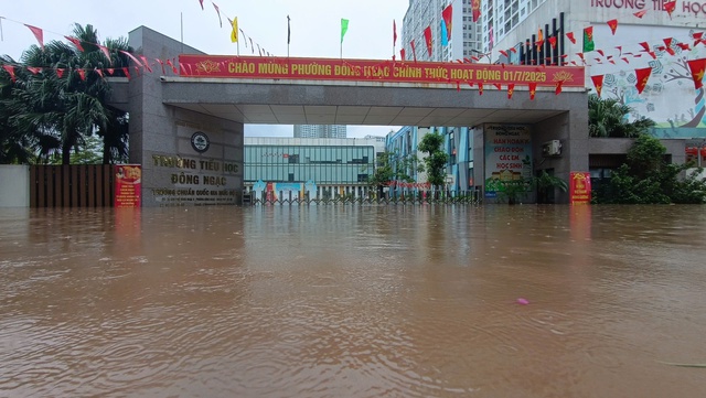 Miền Bắc chuyển mưa dông sau nắng nóng dài ngày- Ảnh 2. Miền Bắc chuyển mưa dông sau nắng nóng dài ngày- Ảnh 2.