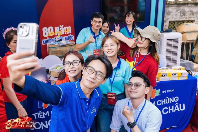 Những hình ảnh đẹp tại trạm khách A80 Tự Hào Việt Nam - Dấu ấn ấm áp trong ngày Quốc khánh - Ảnh 1.