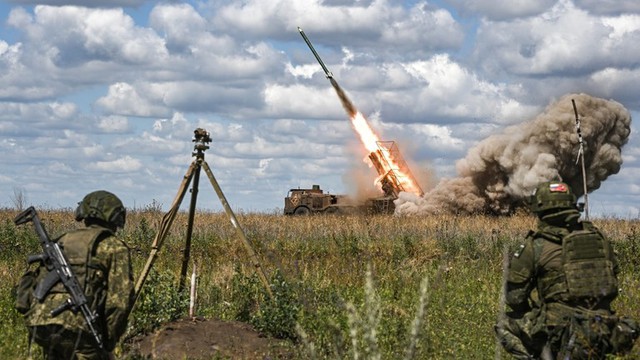 Tướng Ukraine thừa nhận Nga áp đảo trên chiến trường- Ảnh 1.