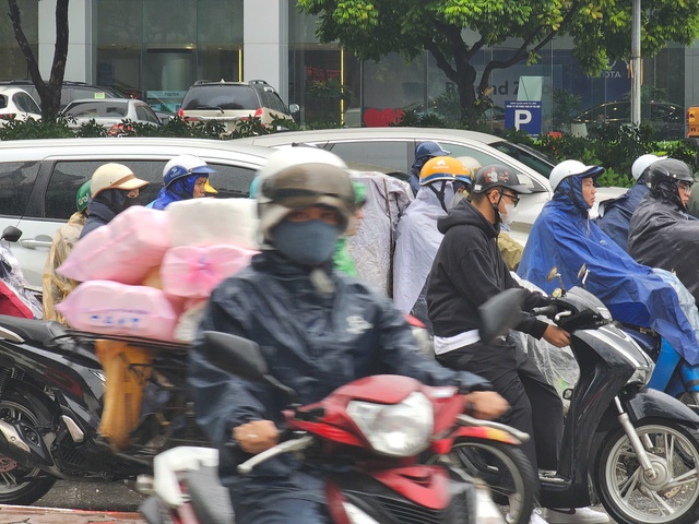 Không khí lạnh gây mưa rào và dông kèm rét buốt cho miền Bắc- Ảnh 1.