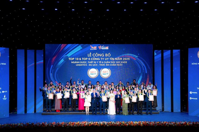 Vinapharm tiếp tục khẳng định vị thế trong top 10 Công ty uy tín ngành Dược - Thiết bị y tế và Chăm sóc sức khỏe năm 2025- Ảnh 2. Vinapharm tiếp tục khẳng định vị thế trong top 10 Công ty uy tín ngành Dược - Thiết bị y tế và Chăm sóc sức khỏe năm 2025- Ảnh 2.
