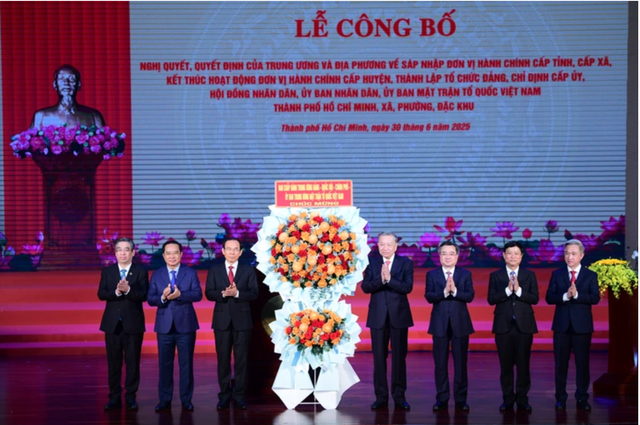 12 dấu ấn nổi bật của TPHCM trong năm bản lề 2025- Ảnh 1.