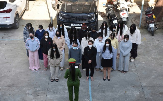 Triệt phá đường dây mua bán dâm trong khách sạn Mường Thanh và Samdi ở Đà Nẵng- Ảnh 1.