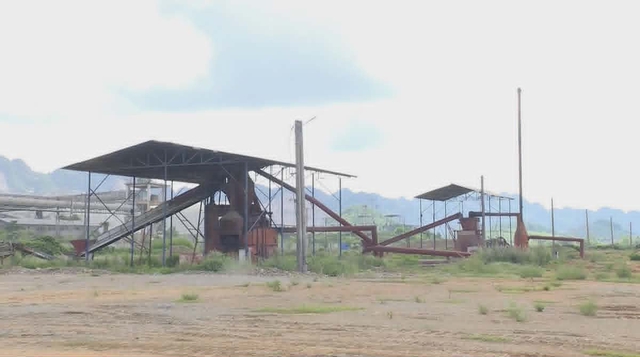 Dân ‘ngạt thở’ bên bãi rác Núi Voi- Ảnh 3. Dân ‘ngạt thở’ bên bãi rác Núi Voi- Ảnh 3.