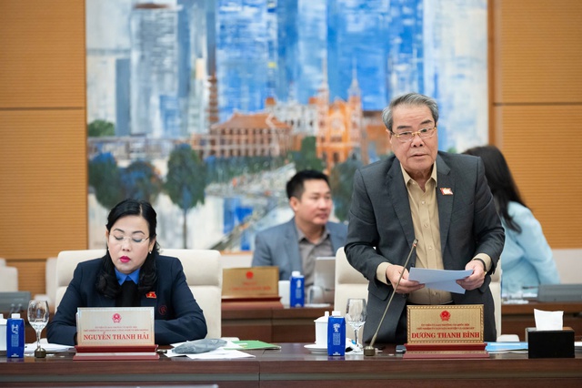 Chuyển đổi từ xe xăng sang xe điện: Cử tri mong lộ trình hợp lý, khả thi- Ảnh 3.