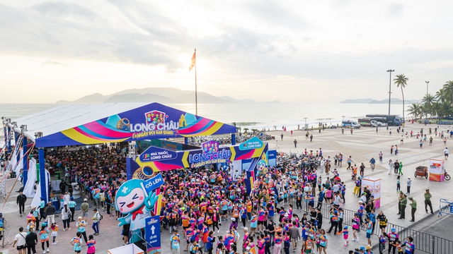 Ngàn gia đình sải bước tại 'Ngày hội Gia đình Long Châu 2026' cùng Trường Giang, Khắc Việt và Angel Play - Ảnh 1.