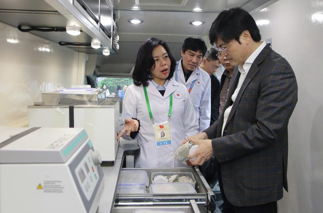 Ngành Y tế Hà Nội ra quân, sẵn sàng phục vụ Đại hội XIV của Đảng- Ảnh 2.