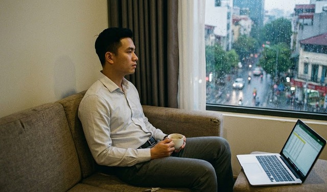 Nguy hiểm của trầm cảm chức năng cao: khi “ổn” chỉ là vẻ bề ngoài- Ảnh 2.