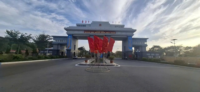 Vùng 4 Hải quân - từ đảo xa đến đất liền chung một ý chí sắt son hướng về Đại hội XIV- Ảnh 1.