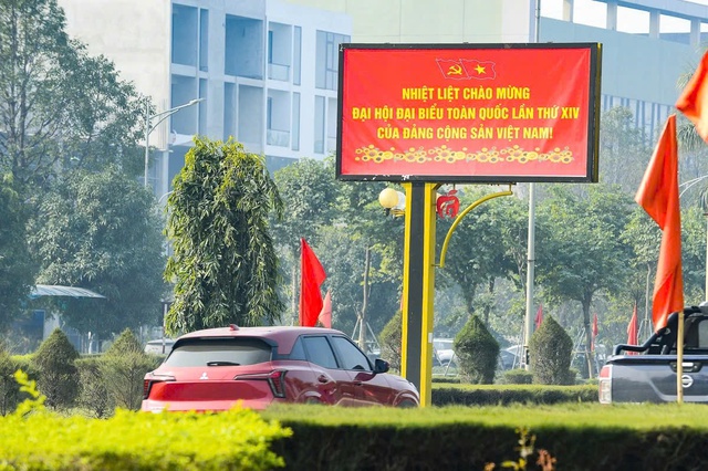 Thanh Hóa - Nghệ An rực đỏ cờ hoa hướng về Đại hội XIV của Đảng- Ảnh 1.