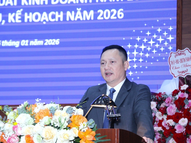 Vững dòng điện – sáng niềm tin: Công ty Điện lực Thanh Hóa vượt khó năm 2025, sẵn sàng bứt phá trong giai đoạn mới- Ảnh 2.