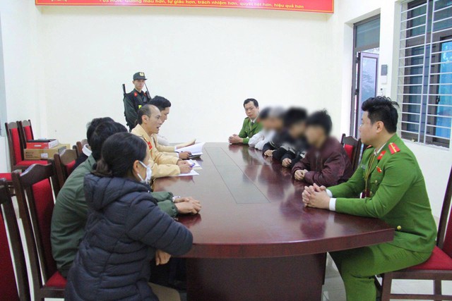 Bị phạt 13,5 triệu đồng vì giao xe cho người không đủ điều kiện- Ảnh 1.