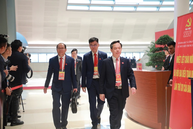 Lãnh đạo Đảng, Nhà nước và đại biểu dự phiên họp trù bị Đại hội XIV của Đảng- Ảnh 8.