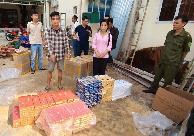 TPHCM: Triệt phá hàng loạt đường dây thuốc lá lậu, pháo nổ dịp Tết- Ảnh 2.