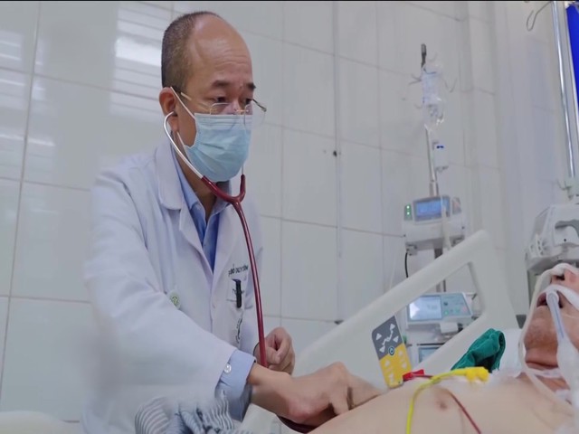 Phòng ngừa cúm bằng vắc xin: lá chắn cho tuổi vàng khỏe mạnh- Ảnh 1. Phòng ngừa cúm bằng vắc xin: lá chắn cho tuổi vàng khỏe mạnh- Ảnh 1.