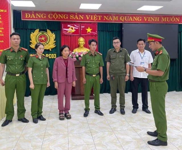 Bất ngờ có nhiều đất, nữ kế toán lộ chiêu 'rút ruột' cùng lúc 2 công ty- Ảnh 1.