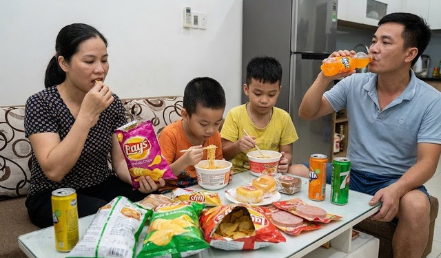 Lạm dụng thực phẩm quen thuộc khiến bạn dễ mắc tim mạch, tiểu đường và ung thư- Ảnh 1. Lạm dụng thực phẩm quen thuộc khiến bạn dễ mắc tim mạch, tiểu đường và ung thư- Ảnh 1.