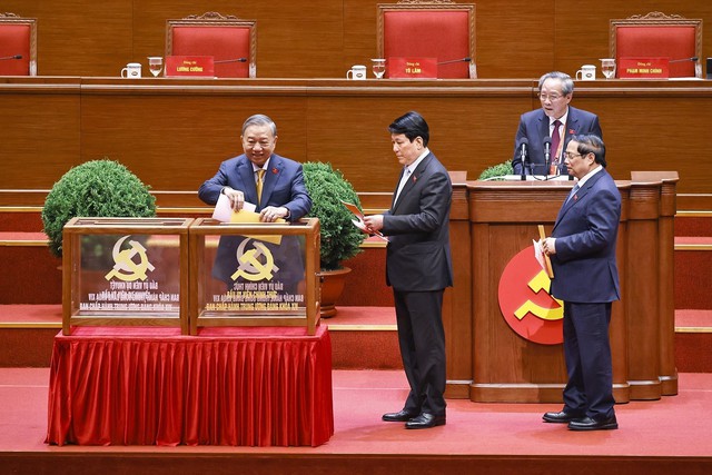 Hình ảnh bầu Ban Chấp hành Trung ương Đảng khóa XIV- Ảnh 4. Hình ảnh bầu Ban Chấp hành Trung ương Đảng khóa XIV- Ảnh 4.