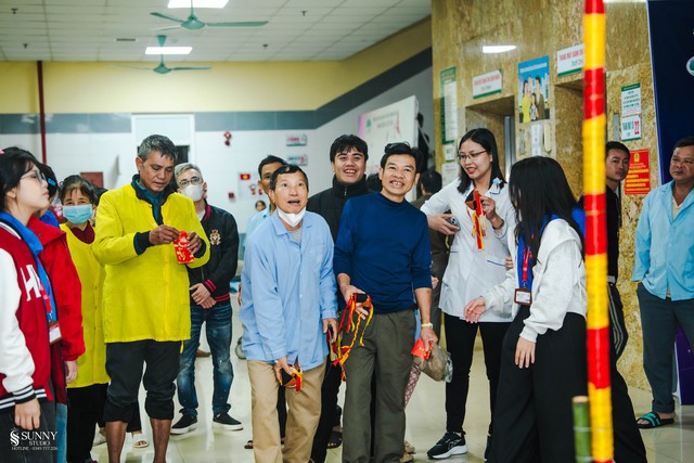 Tết ấm áp yêu thương dành cho bệnh nhân tại Bệnh viện Đa khoa tỉnh Thanh Hóa- Ảnh 3. Tết ấm áp yêu thương dành cho bệnh nhân tại Bệnh viện Đa khoa tỉnh Thanh Hóa- Ảnh 3.