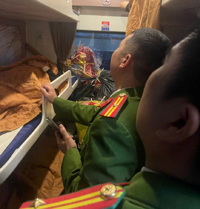 Giải cứu thiếu nữ 16 tuổi bị 'bắt cóc online' khi đang trên tàu Bắc - Nam- Ảnh 2. Giải cứu thiếu nữ 16 tuổi bị 'bắt cóc online' khi đang trên tàu Bắc - Nam- Ảnh 2.