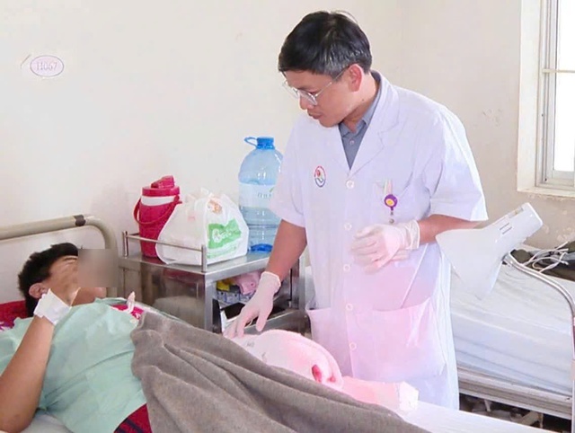 Tự chế pháo nổ, nhiều học sinh nát tay, bỏng mặt trước Tết- Ảnh 1. Tự chế pháo nổ, nhiều học sinh nát tay, bỏng mặt trước Tết- Ảnh 1.