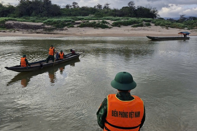 Một học sinh mất tích khi cùng bạn chơi ở sông Sê Pôn- Ảnh 1.