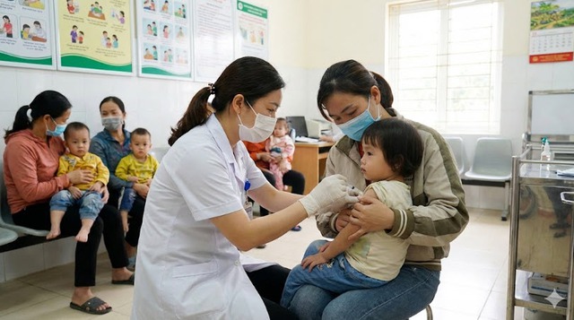 Mùa đông xuân, bệnh sởi gia tăng đáng lo ngại- Ảnh 1. Mùa đông xuân, bệnh sởi gia tăng đáng lo ngại- Ảnh 1.