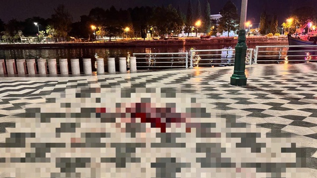 Mâu thuẫn với người lạ tại công viên, nam thanh niên 18 tuổi bị đâm tử vong- Ảnh 1. Mâu thuẫn với người lạ tại công viên, nam thanh niên 18 tuổi bị đâm tử vong- Ảnh 1.