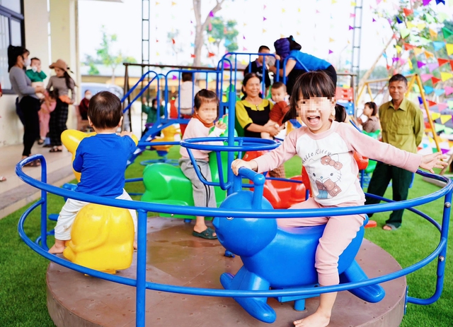 Bệnh viện Phổi Nghệ An hoàn thiện sân chơi cho bệnh nhi- Ảnh 1.