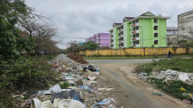 Lắp camera giám sát, ngăn đổ trộm rác ở khu quy hoạch Đại học Huế- Ảnh 3.