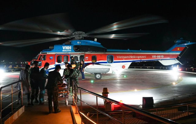 Cấp cứu đường không từ Trường Sa cứu bệnh nhân viêm ruột thừa biến chứng nặng- Ảnh 1. Cấp cứu đường không từ Trường Sa cứu bệnh nhân viêm ruột thừa biến chứng nặng- Ảnh 1.