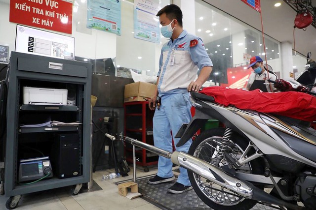Hơn 70 triệu xe máy phải kiểm định khí thải từ 1/7, hạ tầng công nghệ nào đáp ứng?- Ảnh 1. Hơn 70 triệu xe máy phải kiểm định khí thải từ 1/7, hạ tầng công nghệ nào đáp ứng?- Ảnh 1.