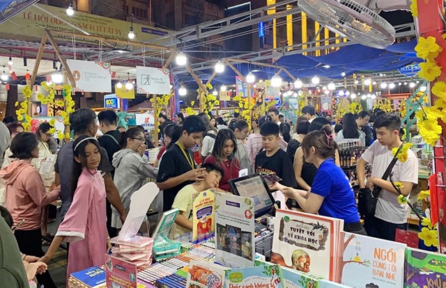 TPHCM tổ chức Lễ hội Đường sách Tết Bính Ngọ 2026 'Xuân hội tụ - Vững bước vươn mình’- Ảnh 1.