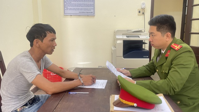 Uống rượu bia điều khiển xe gây tai nạn, người đàn ông bị khởi tố- Ảnh 1. Uống rượu bia điều khiển xe gây tai nạn, người đàn ông bị khởi tố- Ảnh 1.