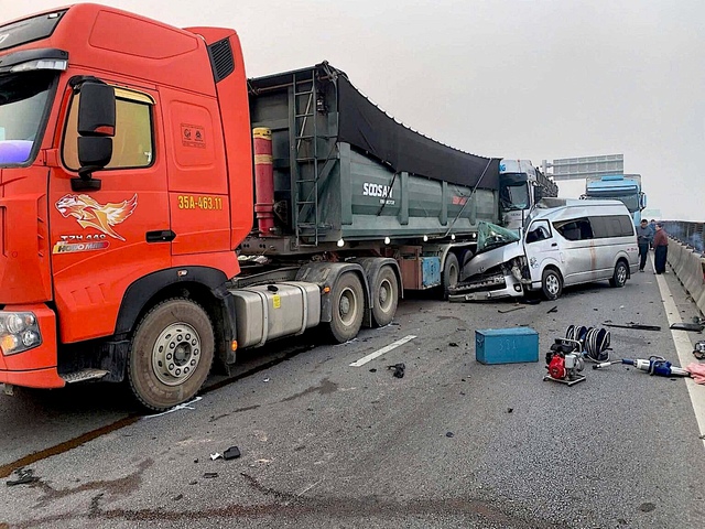 Cận Tết, tai nạn giao thông có xu hướng tăng do lưu lượng phương tiện đông, di chuyển đường dài nhiều, trong khi một số tài xế mệt mỏi, vội vàng và thiếu tập trung.