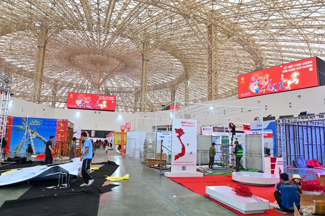 Hình ảnh mới nhất về Hội chợ Mùa Xuân 2026 trước ngày khai mạc- Ảnh 1.