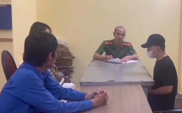 Thanh niên sàm sỡ phụ nữ bị phạt 12 triệu đồng- Ảnh 1.