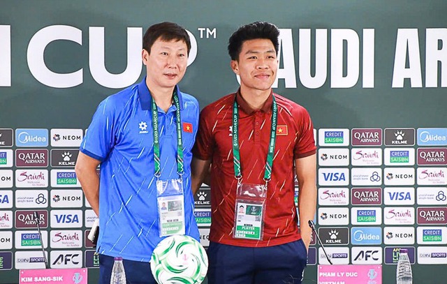 HLV Kim Sang-sik: 'U23 Việt Nam đặt mục tiêu vào tứ kết U23 châu Á 2026'- Ảnh 1.