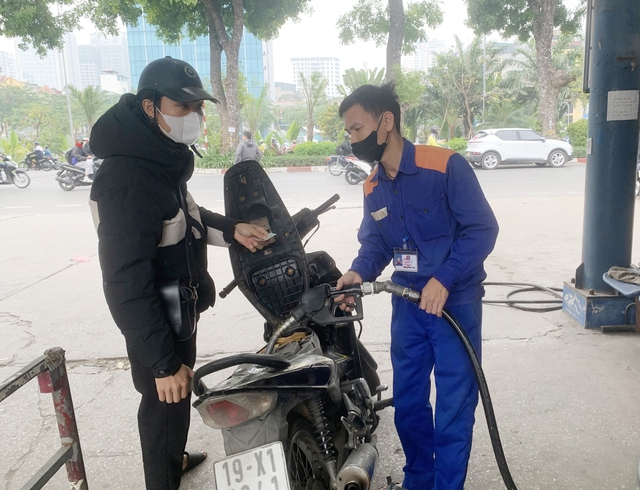 Giá xăng có thể tiếp tục giảm trong kỳ điều hành đầu tiên năm 2026- Ảnh 1. Giá xăng có thể tiếp tục giảm trong kỳ điều hành đầu tiên năm 2026- Ảnh 1.