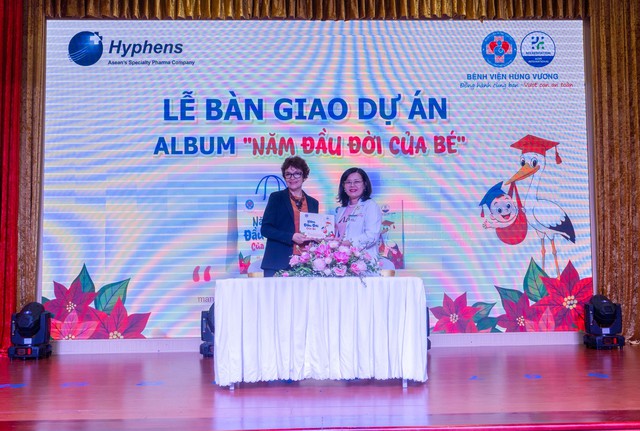 Album 'Năm đầu đời của bé' - Món quà ý nghĩa cho mẹ & bé tại Bệnh viện Hùng Vương- Ảnh 1. Album 'Năm đầu đời của bé' - Món quà ý nghĩa cho mẹ & bé tại Bệnh viện Hùng Vương- Ảnh 1.